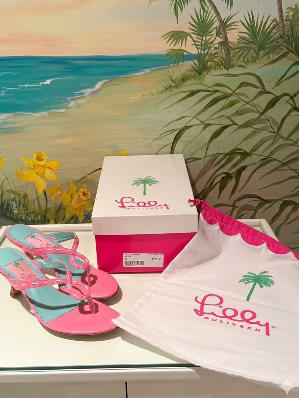 NIB💖Lilly Pulitzer Hibiscus Pink Kitten Heeled Sandals. Size 6